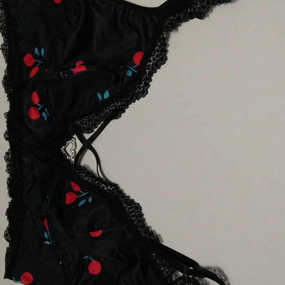Black Lace Trim Sexy Cherry Print Bralette Size 2XL - Picture 11 of 12